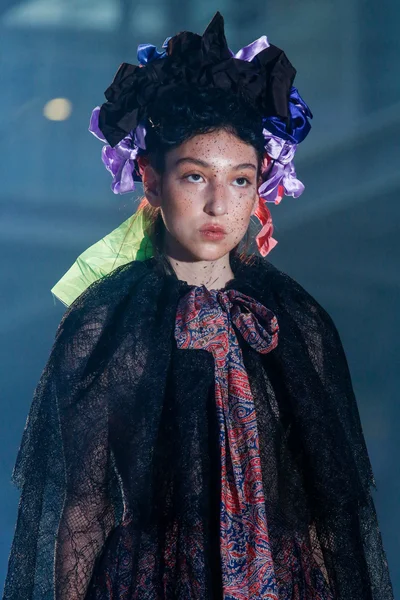Look 5